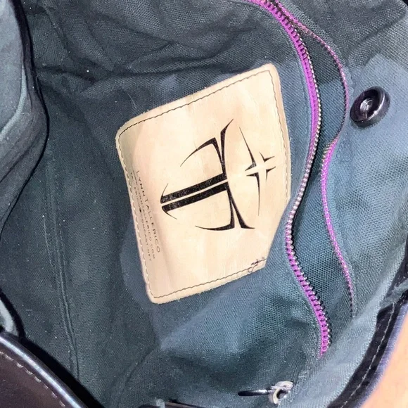 Lynn Tallerico black leather bag with gold and silver racing stripes - Picture 5 of 9